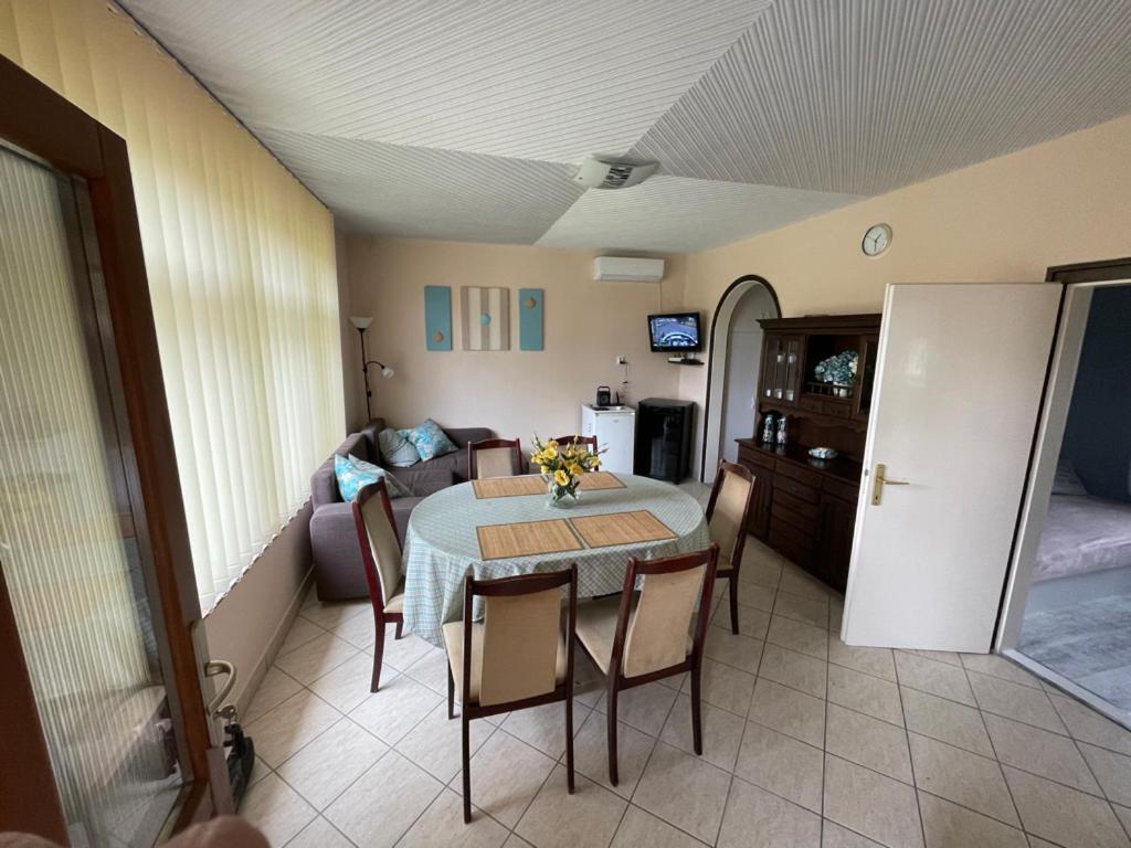 Villa Agnes Nyaralohaz Balatonmáriafürdő Exterior foto